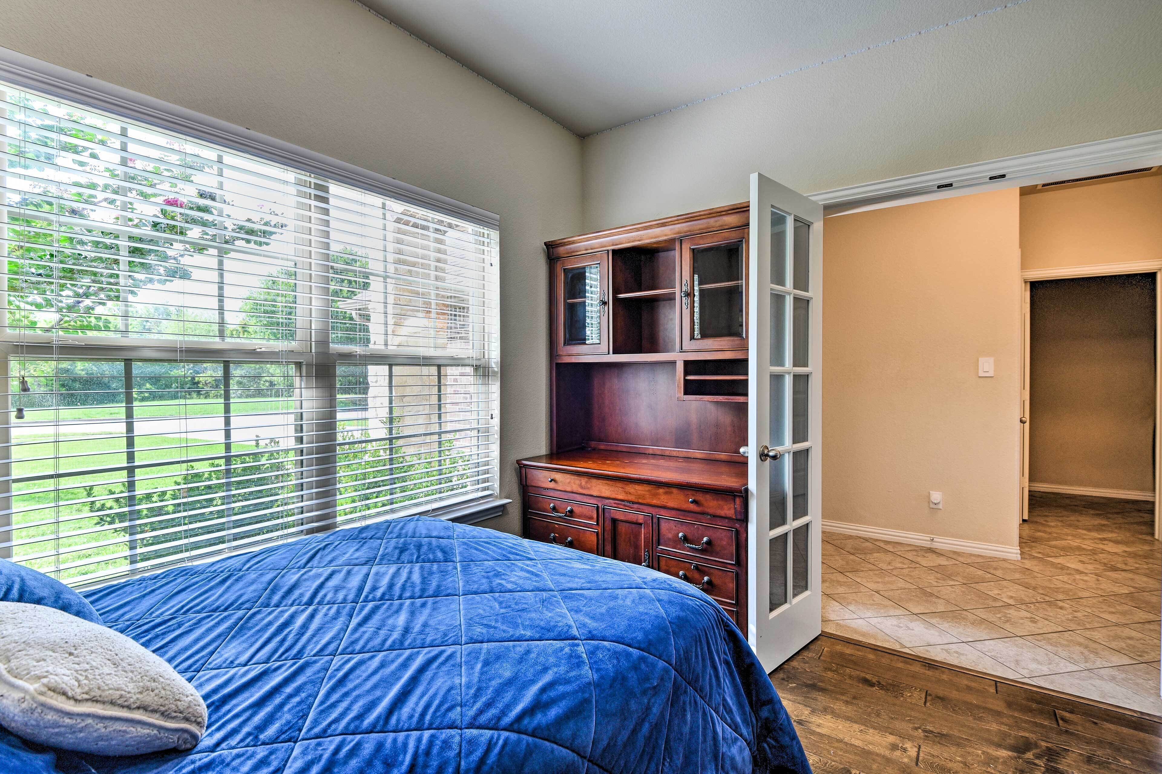 Spacious Ennis Home w/ Huge Family Backyard!