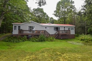 Cottage (2 Bedrooms) | Interior - Life on the Lake With Private Dock & Fire Pit! (Winthrop)