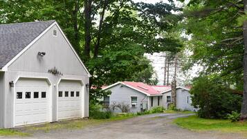 Cottage (2 Bedrooms) | Interior