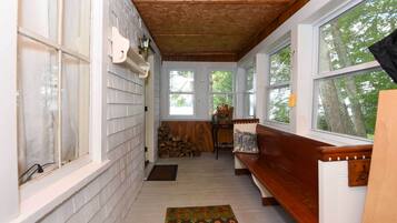 Cottage (2 Bedrooms) | Interior