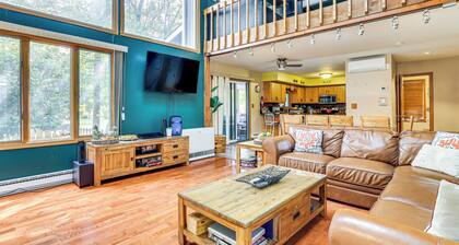 Lake Harmony Resort Home w/ Deck + Fire Pit!