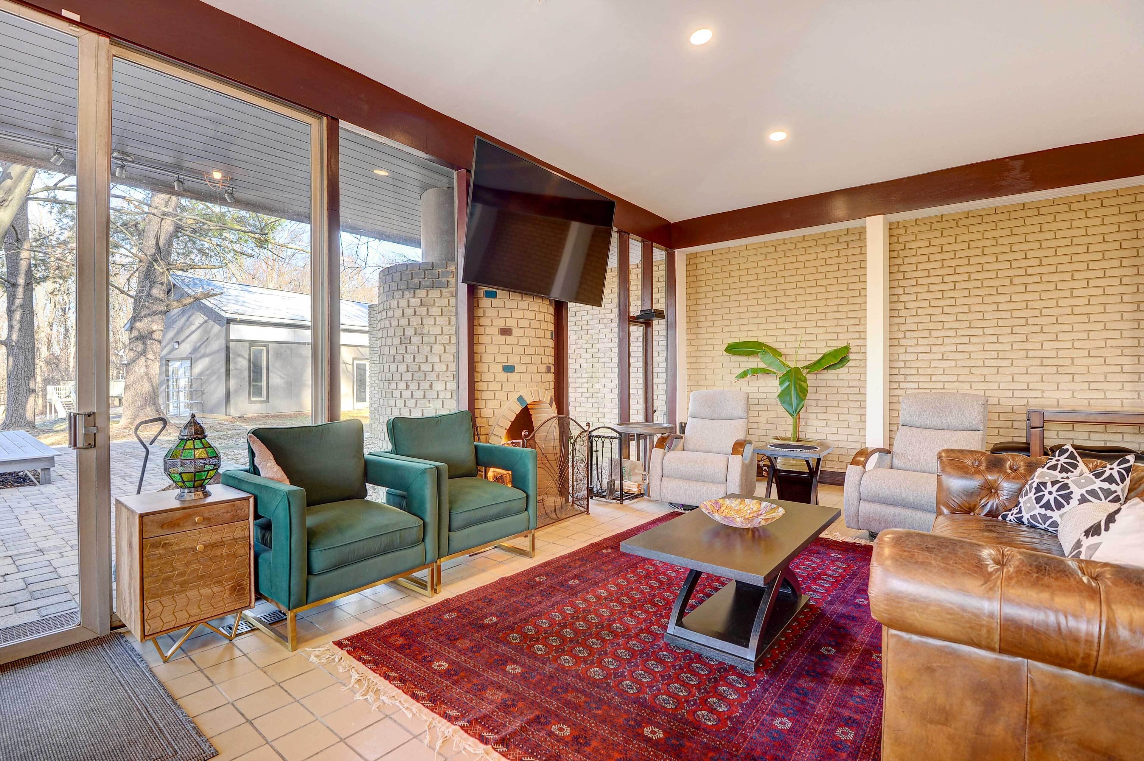 Stylish + Serene West Friendship Hidden Gem!