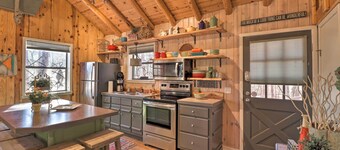 Scenic Greers Ferry Cabin w/ Deck + Fire Pit!