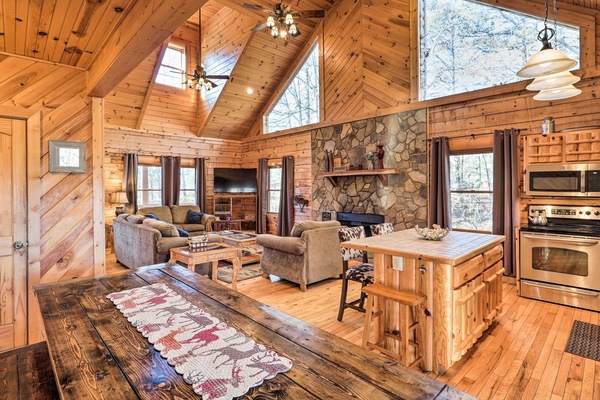 House (3 Bedrooms) | Interior