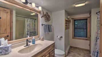 Cottage (3 Bedrooms) | Interior