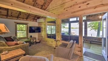 ุงูู
ูุดุฃุฉ ู
ู ุงูุฏุงุฎู