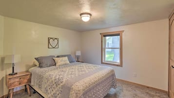 ููุฎ (3 Bedrooms) | ุงูู
ูุดุฃุฉ ู
ู ุงูุฏุงุฎู