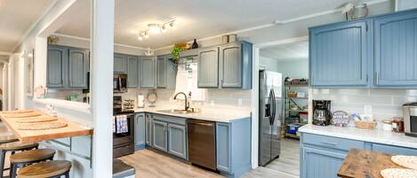 Microwave, oven, stovetop, dishwasher