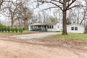 Exterior - Pittsburg Vacation Rental < 1 Mi to Boat Launch (Pittsburg)