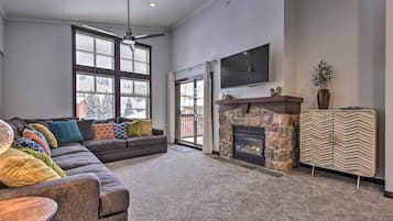 Apartment (3 Bedrooms) | Front of property