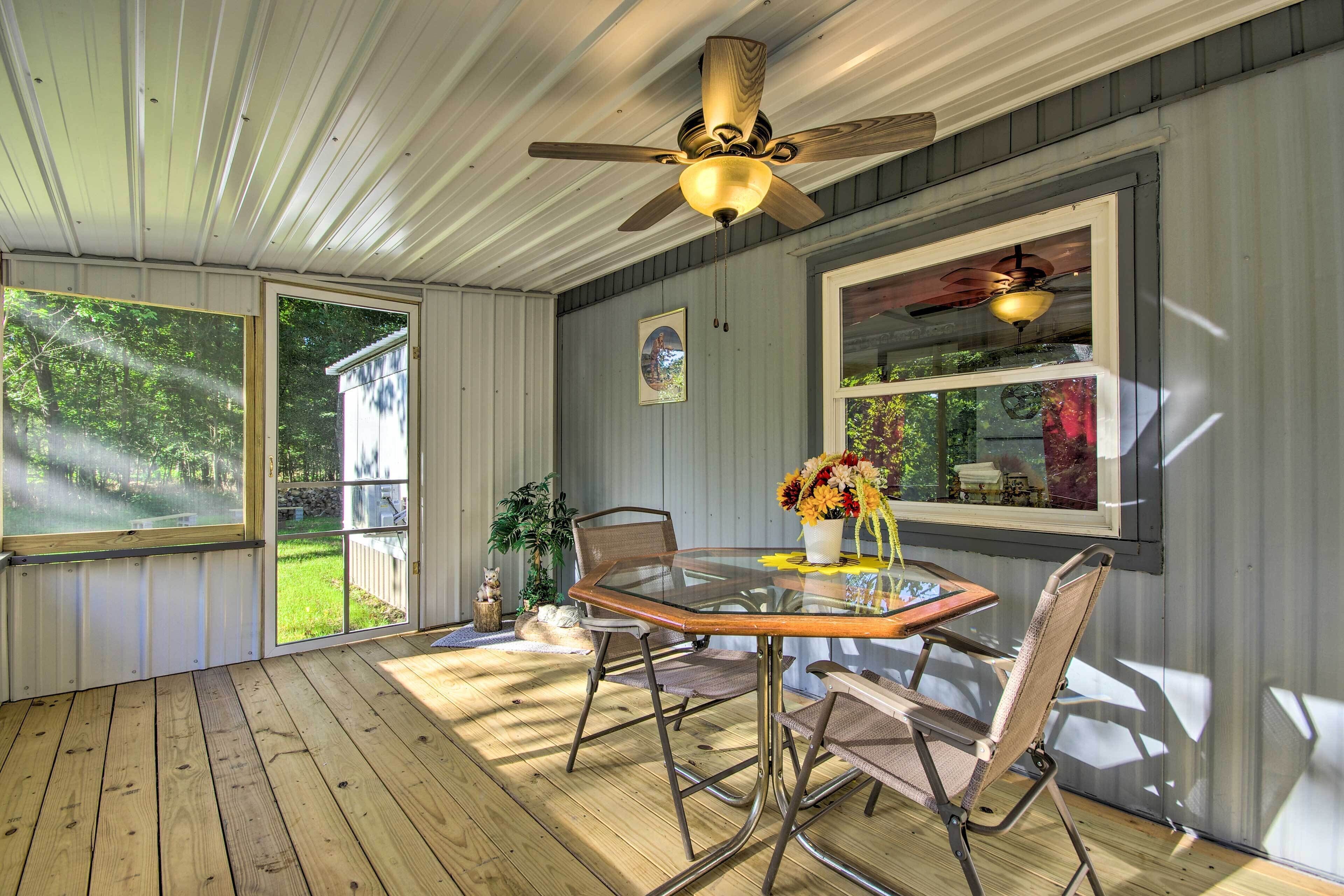 House (2 Bedrooms) | Dining