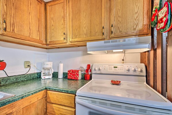 House (2 Bedrooms) | Interior