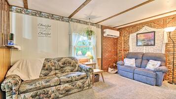 ู
ูุฒู (2 Bedrooms) | ุงูู
ูุดุฃุฉ ู
ู ุงูุฏุงุฎู