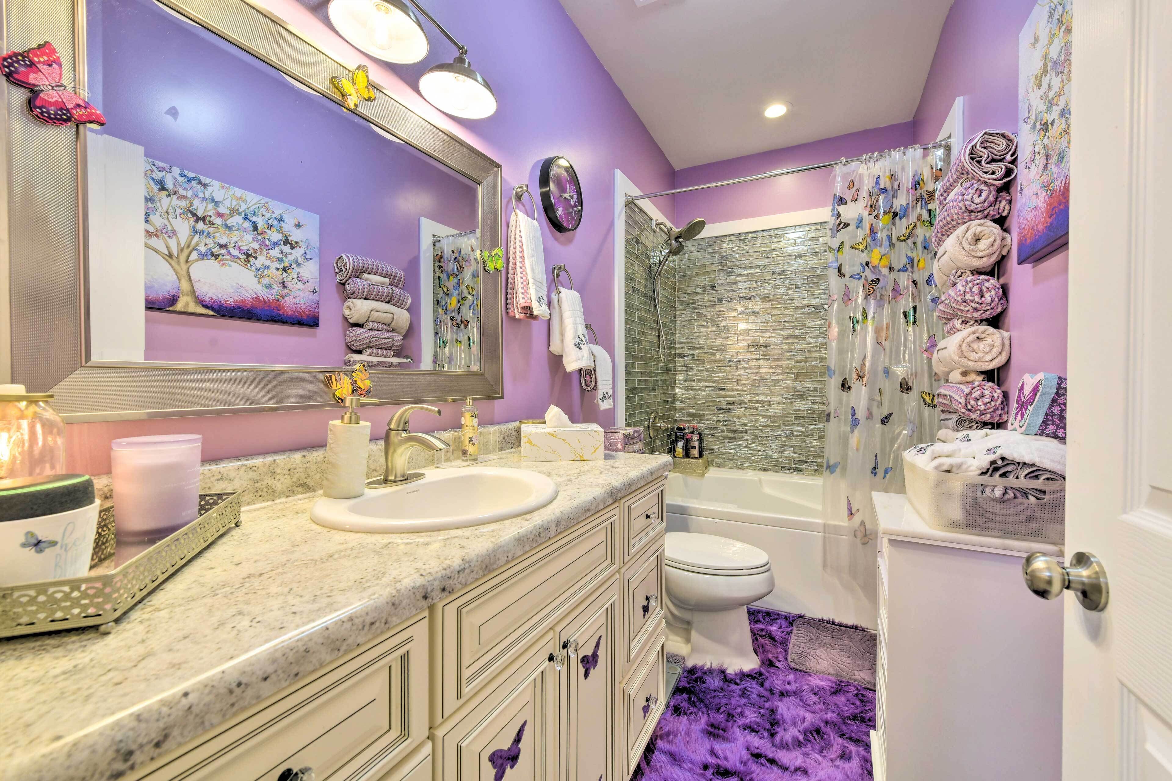 Pet-friendly Southport Retreat With Fenced Yard!