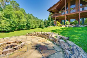 Interior - Beautiful Smoky Mountain Chalet With Game Room! (Murphy)