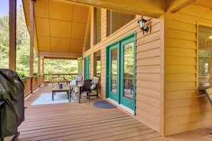 House (3 Bedrooms) | Interior - Beautiful Smoky Mountain Chalet With Game Room! (Murphy)