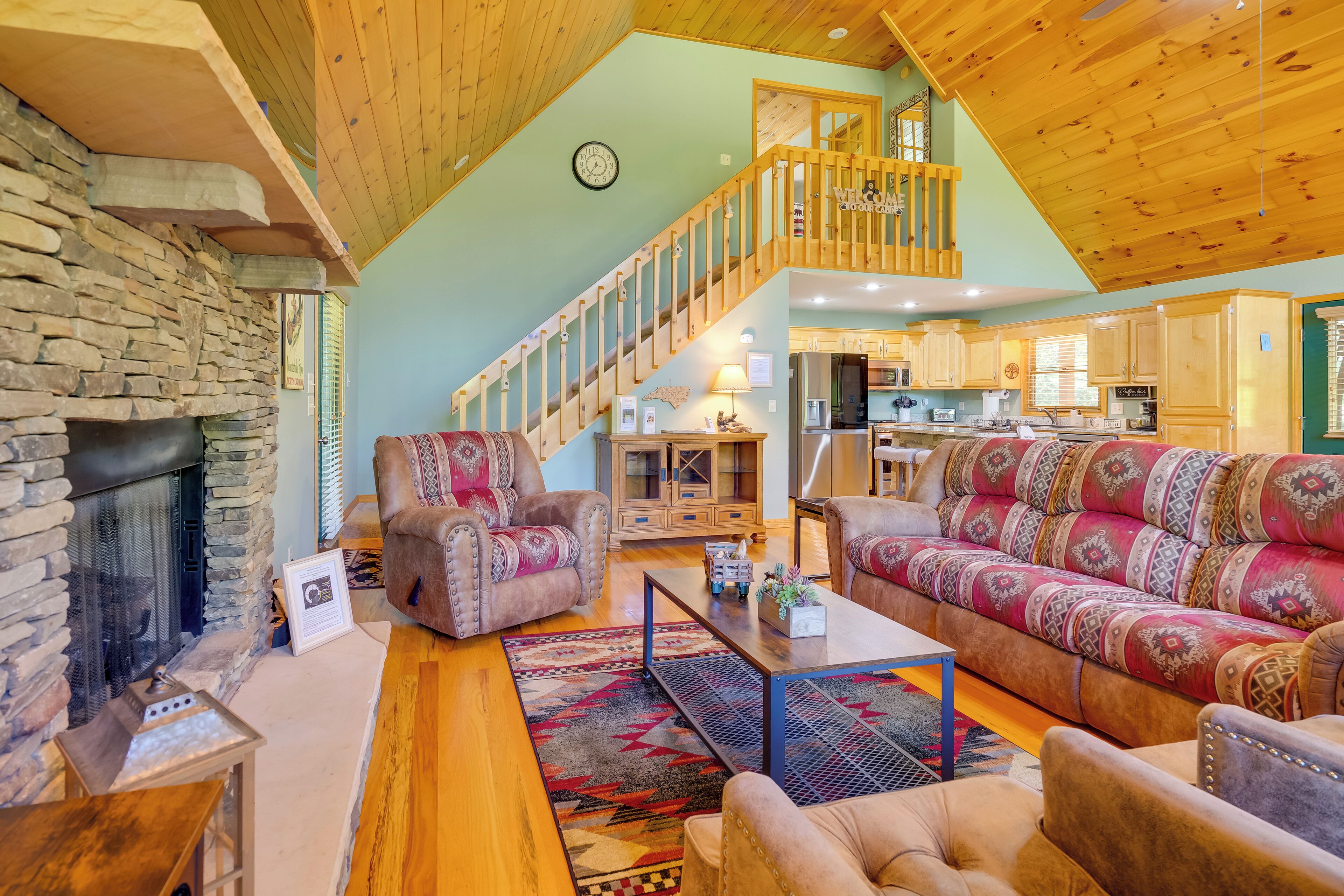 Beautiful Smoky Mountain Chalet With Game Room!