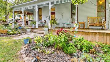 House (6 Bedrooms) | Interior