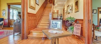 Creekfront Yellville Manor w/ Parlors & Fire Pit!