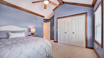 House (5 Bedrooms) | Interior