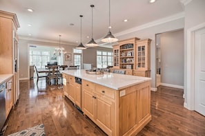 House (5 Bedrooms) | Interior - Executive Home w/ Heated Pool on Lake Wawasee (Syracuse)