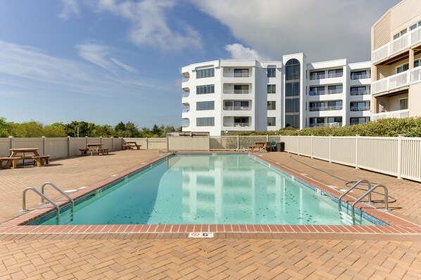 Apartment (2 Bedrooms) | Pool | Outdoor pool
