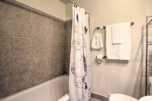 House (2 Bedrooms) | Interior - Royal Oak Hideaway: 15 Mi to Downtown Detroit! (Royal Oak)
