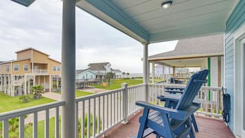 House (4 Bedrooms) | Front of property