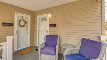 Apartment (1 Bedroom) | Interior