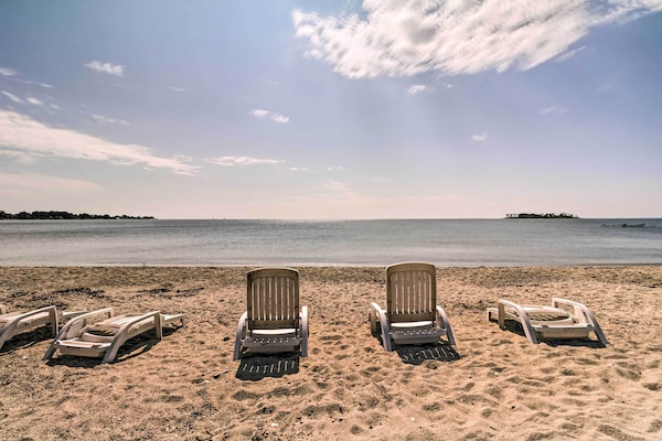 Beachfront Connecticut Retreat W/ Views! - Connecticut