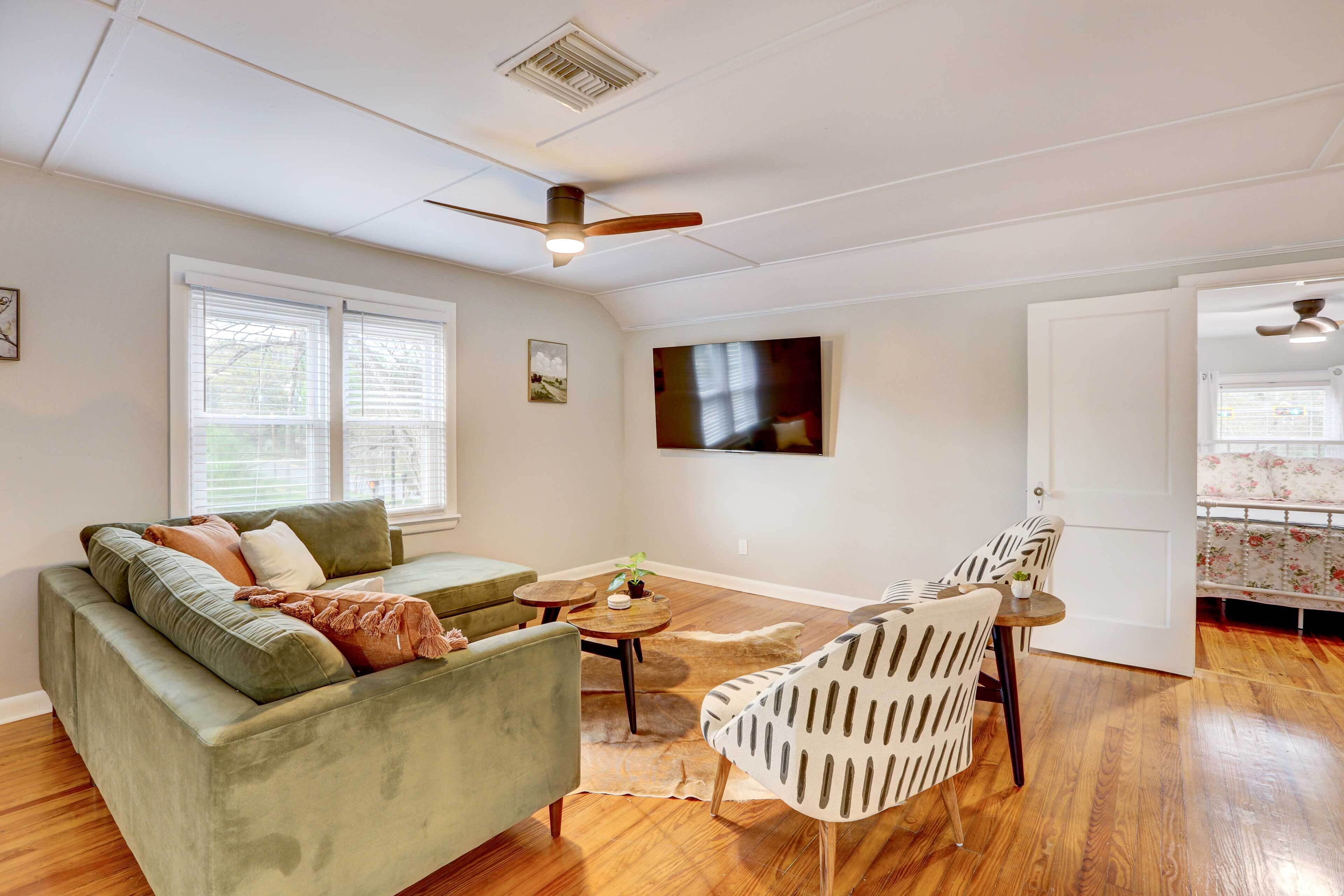 Updated Tallahassee Home ~ 1 Mi to Downtown!