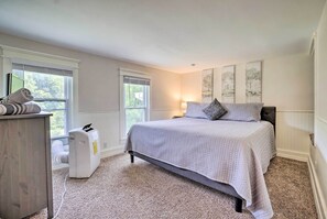 Cottage (5 Bedrooms) | 5 bedrooms, iron/ironing board, free cribs/infant beds, bed sheets - Quiet Rockbridge Cottage ~ 4 Mi to Hocking Hills! (Rockbridge)