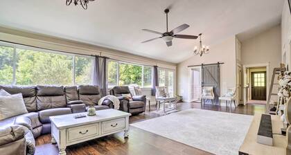 Quiet Rockbridge Cottage ~ 4 Mi to Hocking Hills!