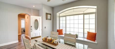 單棟房屋 (3 Bedrooms) | 內部