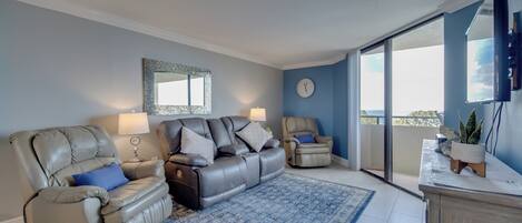 Apartment (1 Bedroom) | Living area | TV