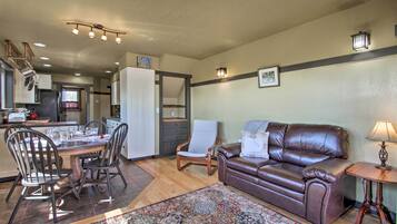 Apartment (2 Bedrooms) | Bahagian dalam