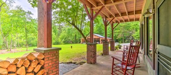 Chauga River Cabin: Pets Welcome!
