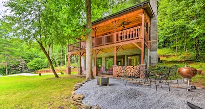 Chauga River Cabin: Pets Welcome!
