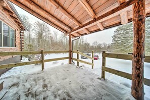 Interior - Cambridge Springs Cabin Near French Creek! (Cambridge Springs)
