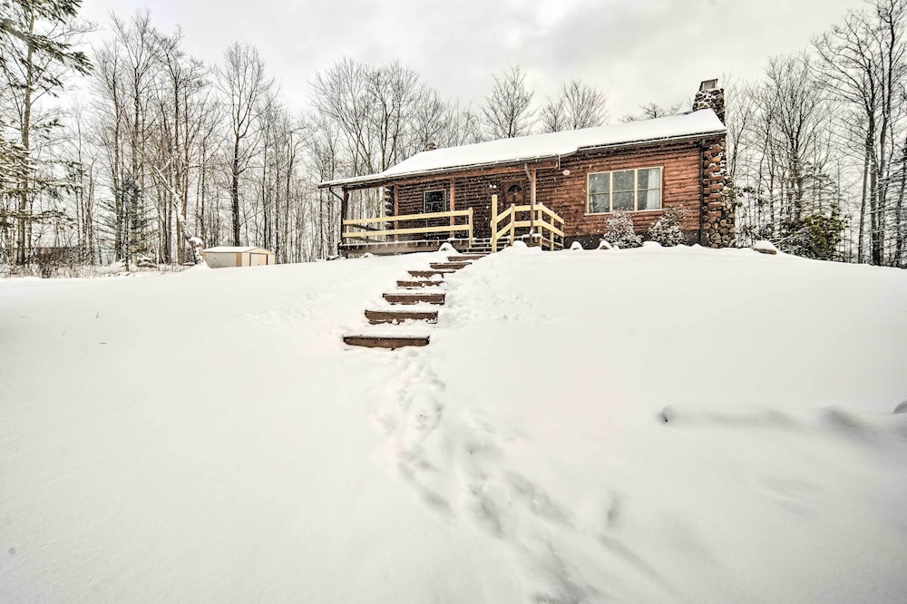 Cambridge Springs Cabin Near French Creek!