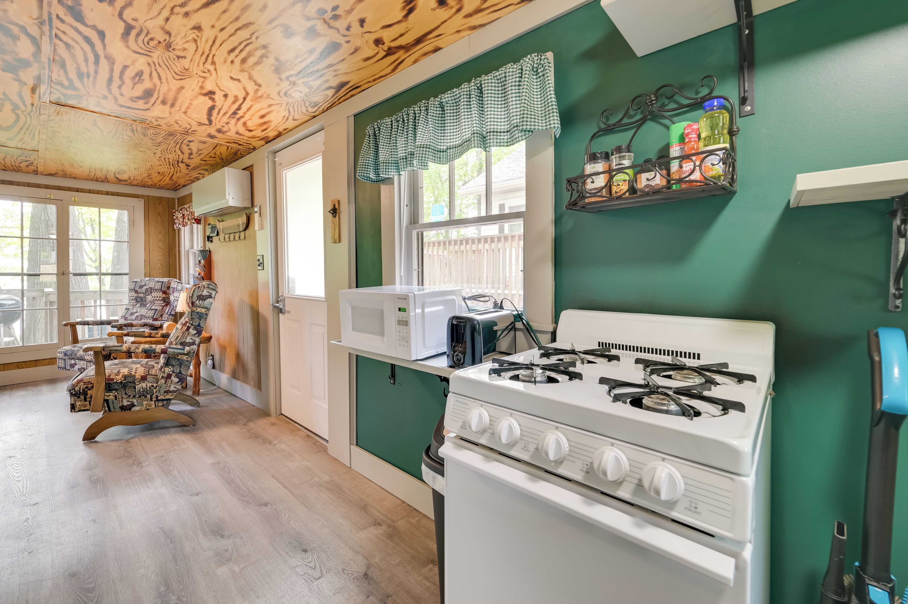 Cottage (2 Bedrooms) | Interior