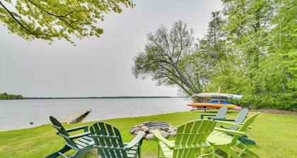 Waterfront Paradise Lake Cottage w/ Private Dock!