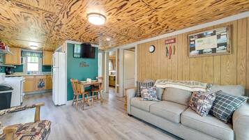 Cottage (2 Bedrooms) | Front of property