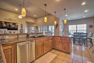 Apartamento (5 Bedrooms) | Cocina privada | Microondas, horno, placa de cocina y lavavajillas