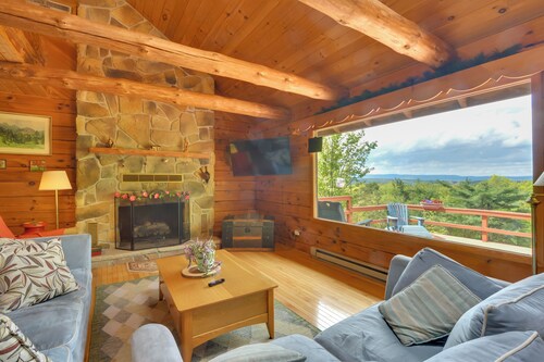 Peaceful Bedford Escape: Deck & Stunning Views!