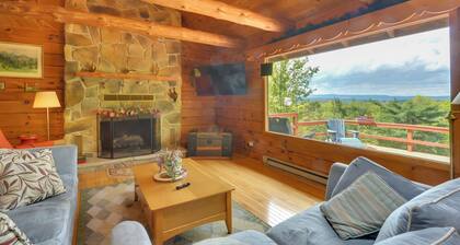 Peaceful Bedford Escape: Deck & Stunning Views!
