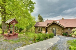 Interior - Peaceful Bedford Escape: Deck & Stunning Views! (Bedford)