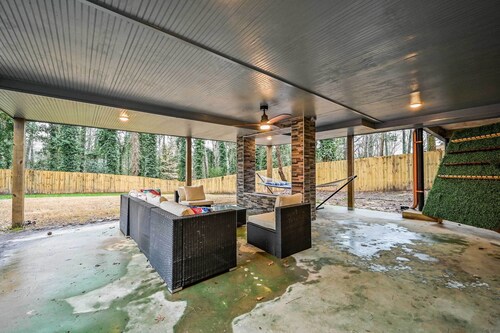 5 Mi to Mercedes-benz Stadium: Stylish ATL Retreat