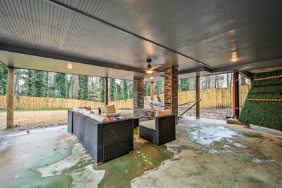 5 Mi to Mercedes-benz Stadium: Stylish ATL Retreat