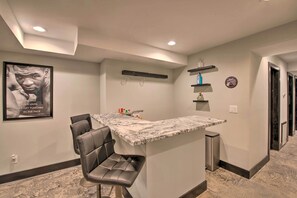 Interior - 5 Mi to Mercedes-benz Stadium: Stylish ATL Retreat (Atlanta)